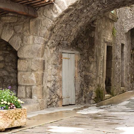 Les Callunes Anciennement Le Beausejour Annot Exterior foto